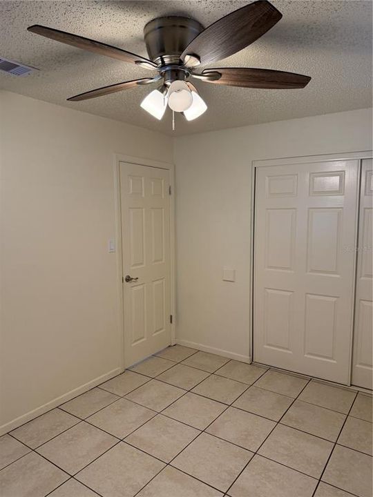For Rent: $1,295 (2 beds, 1 baths, 900 Square Feet)