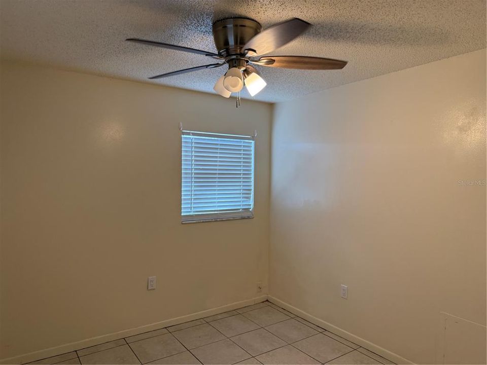 For Rent: $1,295 (2 beds, 1 baths, 900 Square Feet)