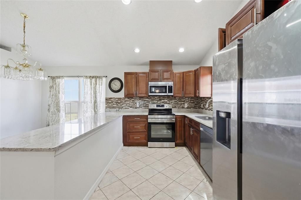 For Sale: $340,000 (3 beds, 2 baths, 1597 Square Feet)