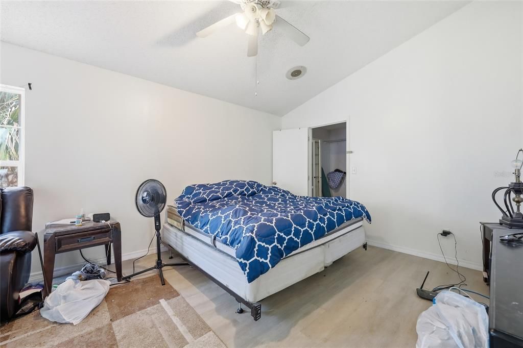For Sale: $340,000 (3 beds, 2 baths, 1597 Square Feet)