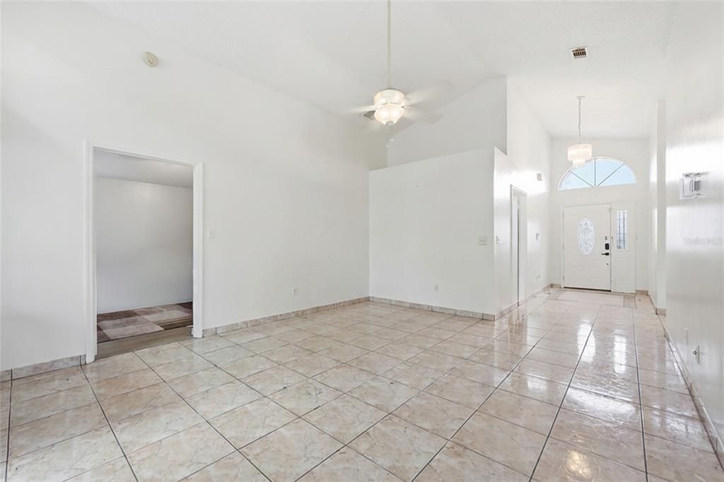 For Sale: $340,000 (3 beds, 2 baths, 1597 Square Feet)