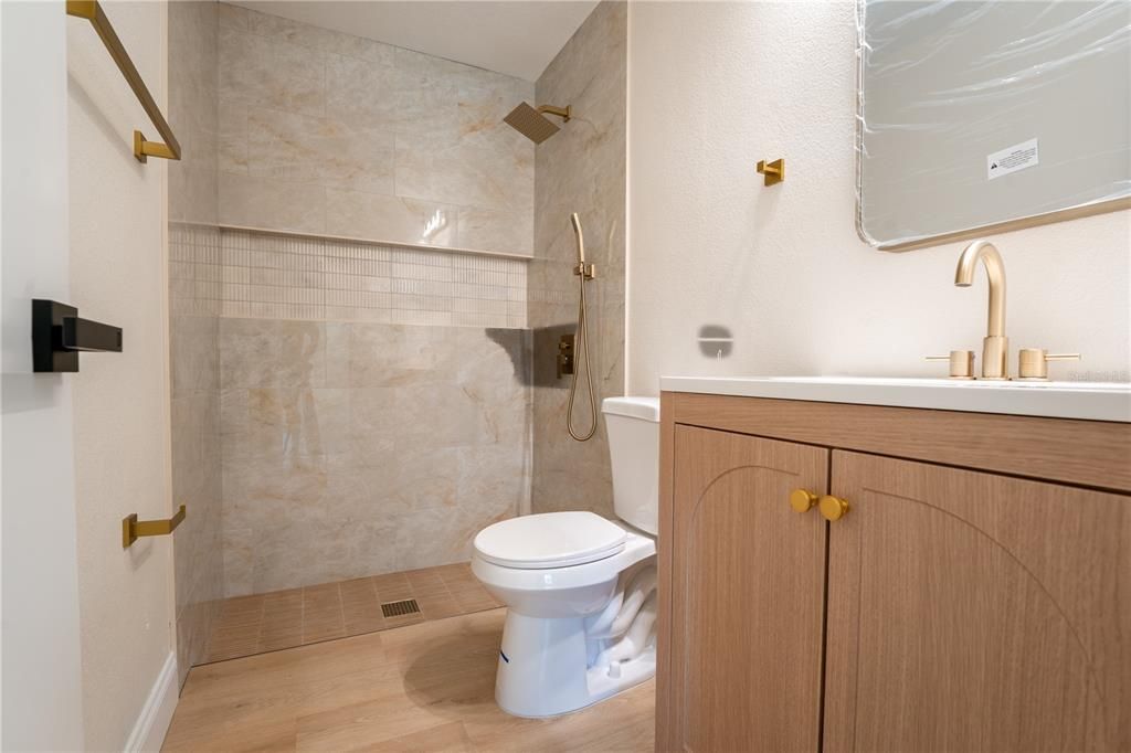 待售: $290,000 (3 贝兹, 2 浴室, 1176 平方英尺)