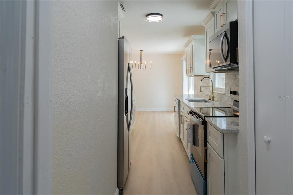 待售: $290,000 (3 贝兹, 2 浴室, 1176 平方英尺)