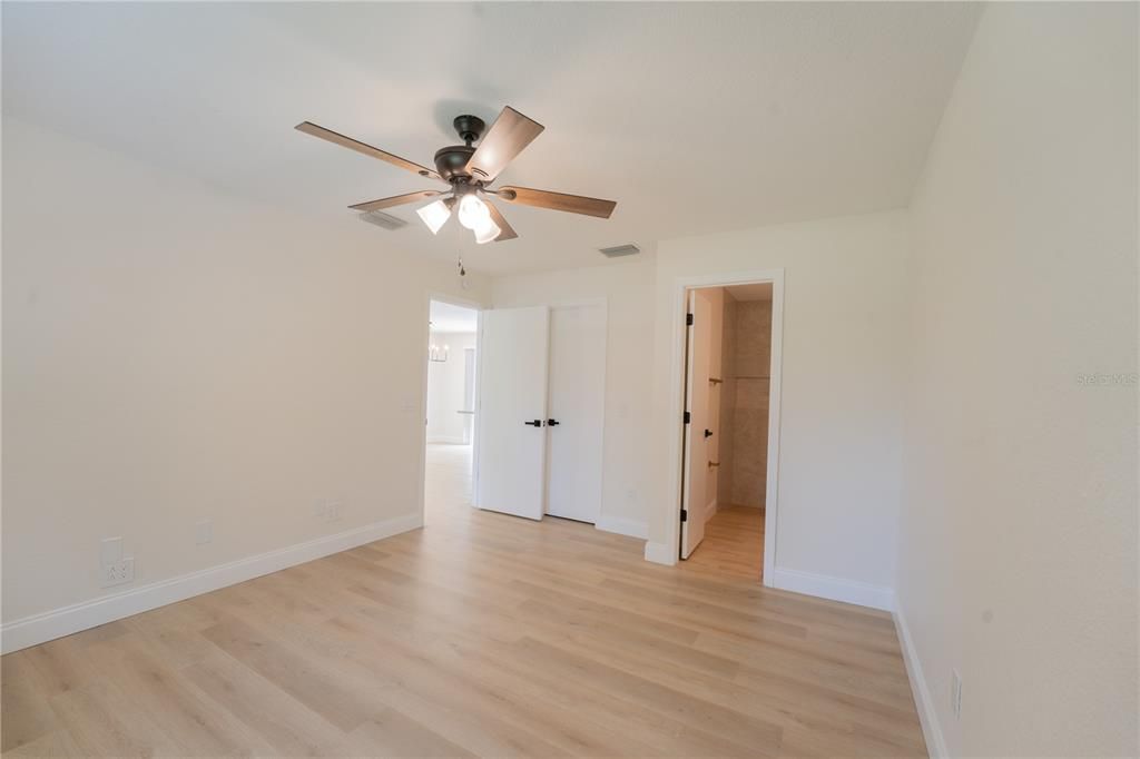 待售: $290,000 (3 贝兹, 2 浴室, 1176 平方英尺)