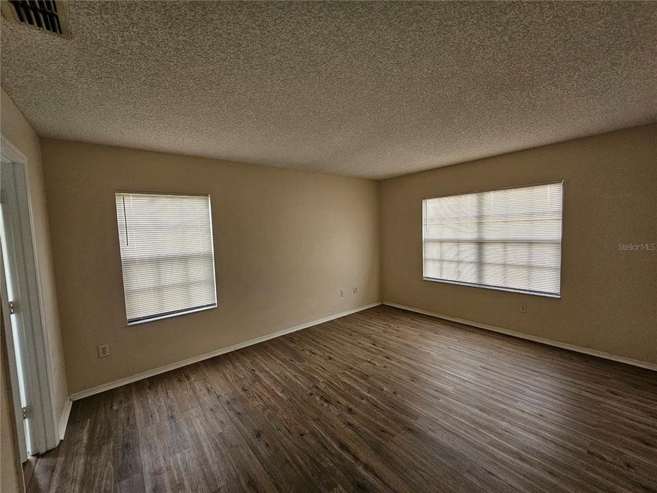 出租: $1,700 (3 贝兹, 2 浴室, 1244 平方英尺)