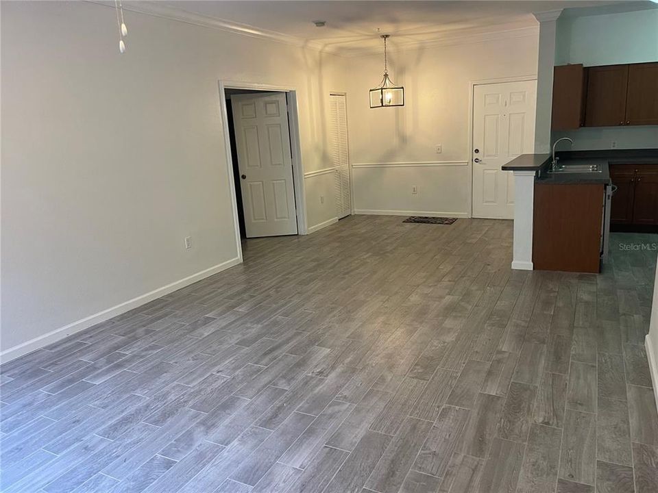 En Venta: $335,000 (3 camas, 2 baños, 1430 Pies cuadrados)