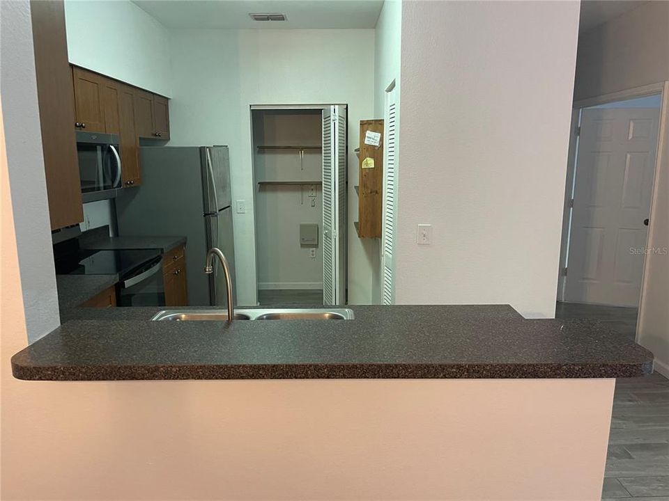 En Venta: $335,000 (3 camas, 2 baños, 1430 Pies cuadrados)