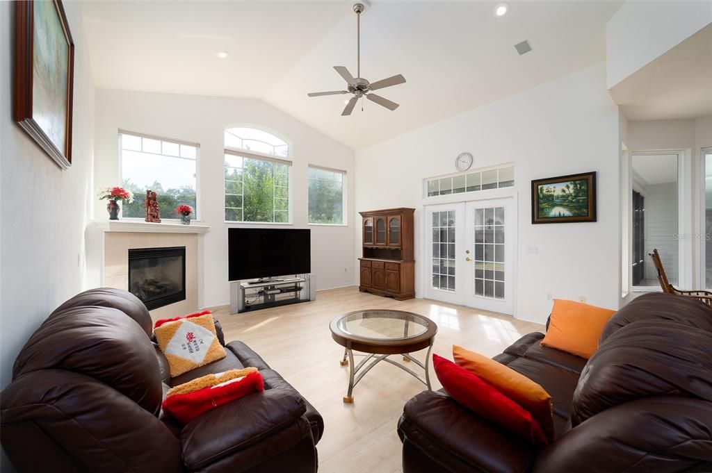 待售: $699,000 (4 贝兹, 3 浴室, 3234 平方英尺)