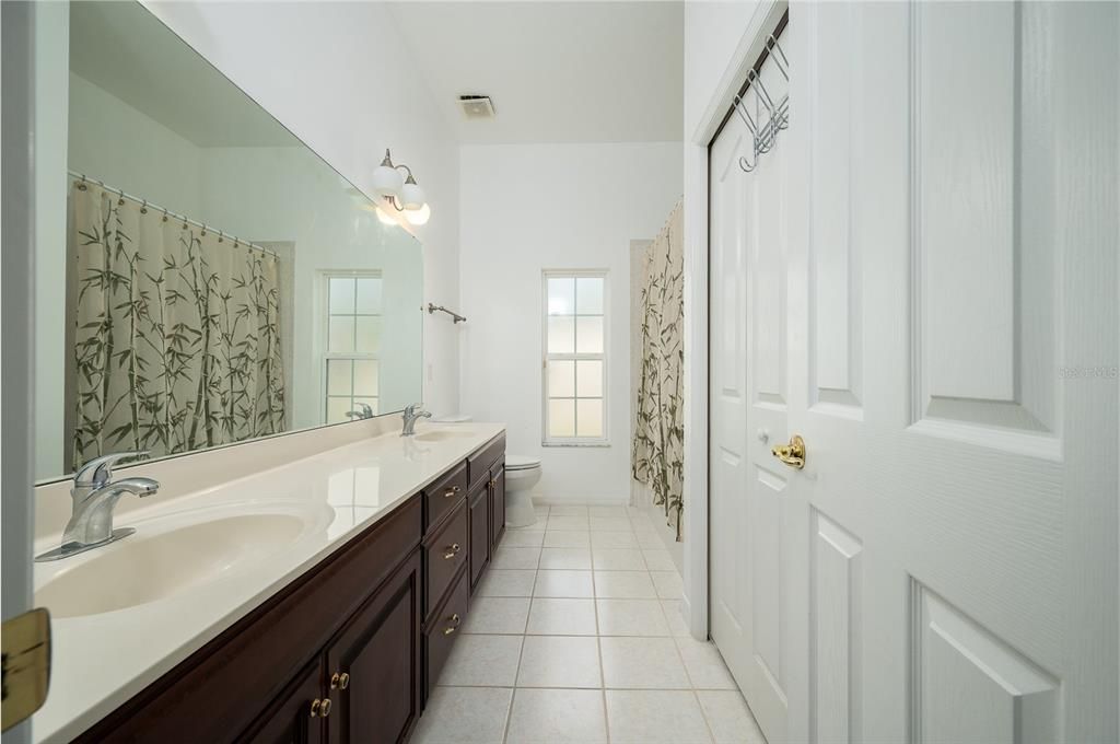 待售: $699,000 (4 贝兹, 3 浴室, 3234 平方英尺)