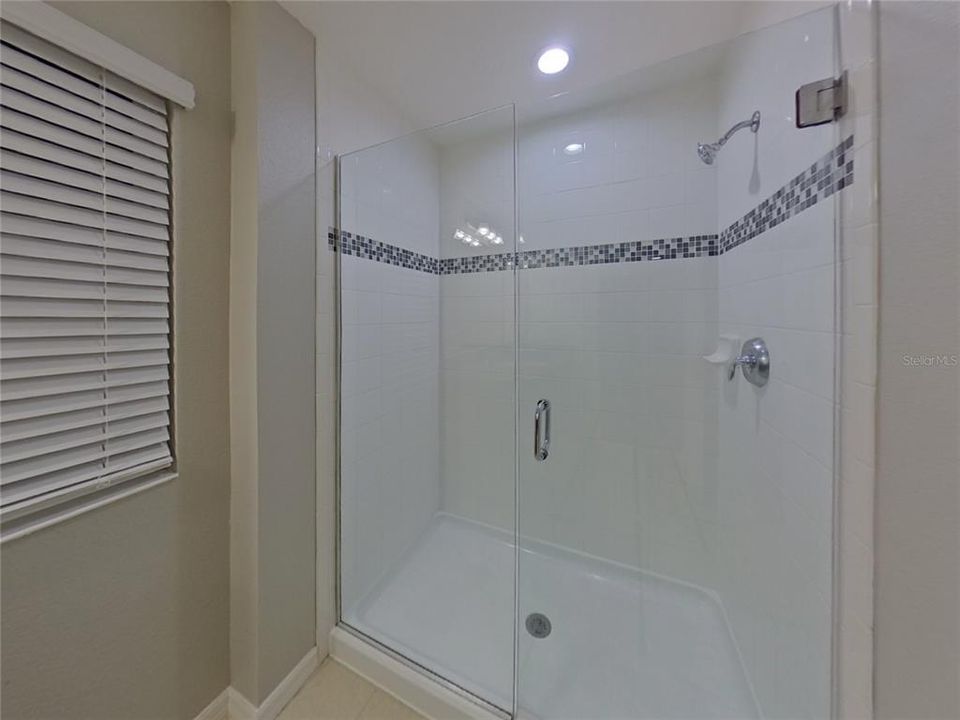 For Rent: $2,589 (4 beds, 3 baths, 2542 Square Feet)