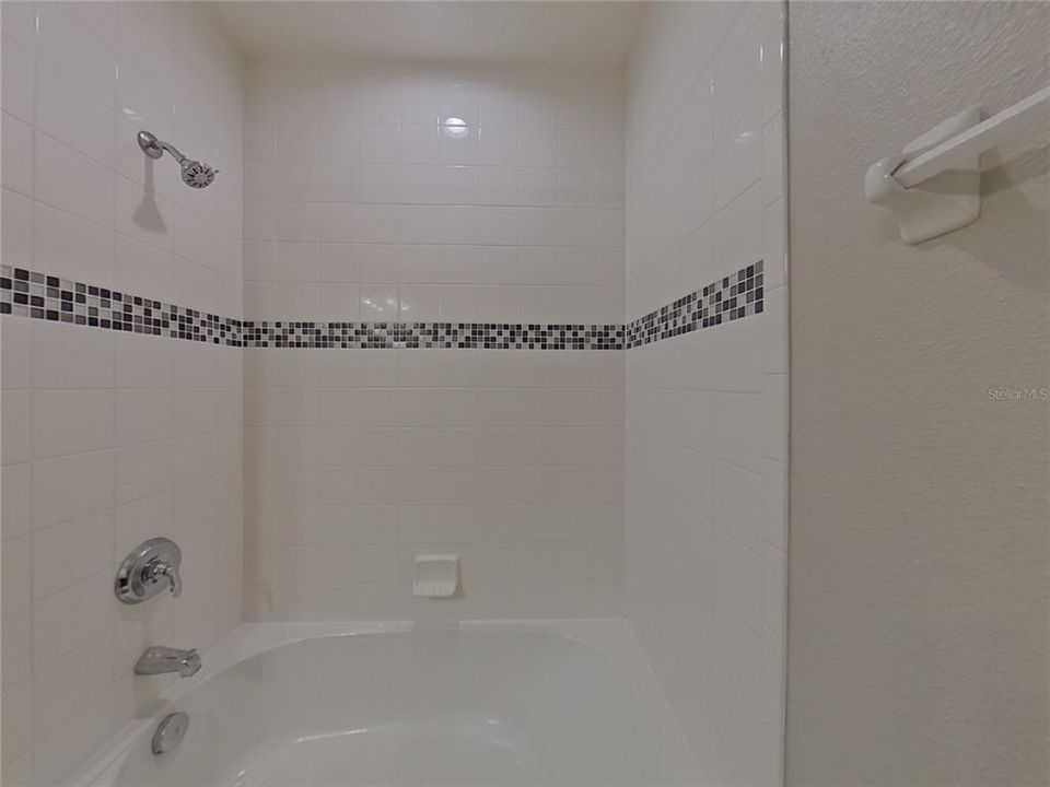 For Rent: $2,589 (4 beds, 3 baths, 2542 Square Feet)