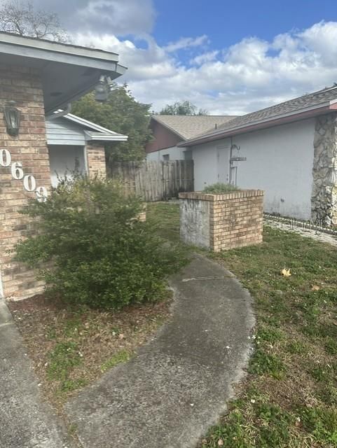 待售: $310,000 (2 贝兹, 2 浴室, 1120 平方英尺)