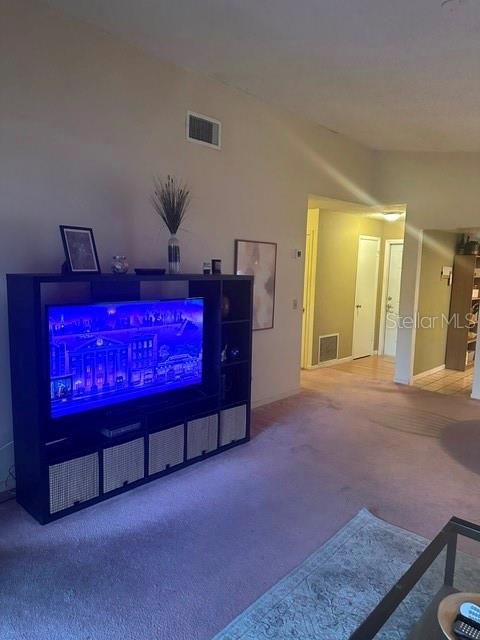 待售: $310,000 (2 贝兹, 2 浴室, 1120 平方英尺)