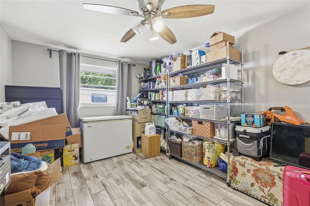 En Venta: $520,000 (5 camas, 3 baños, 1908 Pies cuadrados)