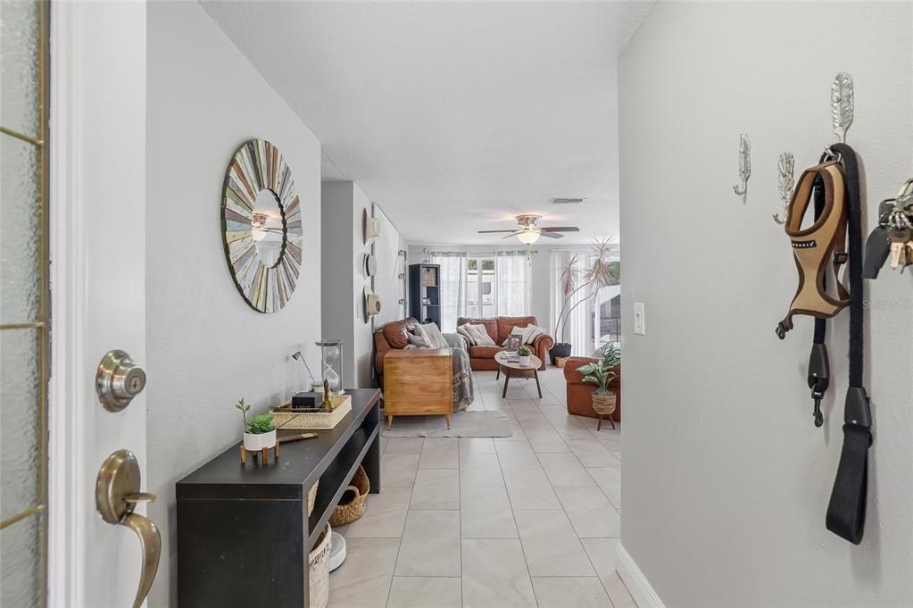 En Venta: $520,000 (5 camas, 3 baños, 1908 Pies cuadrados)