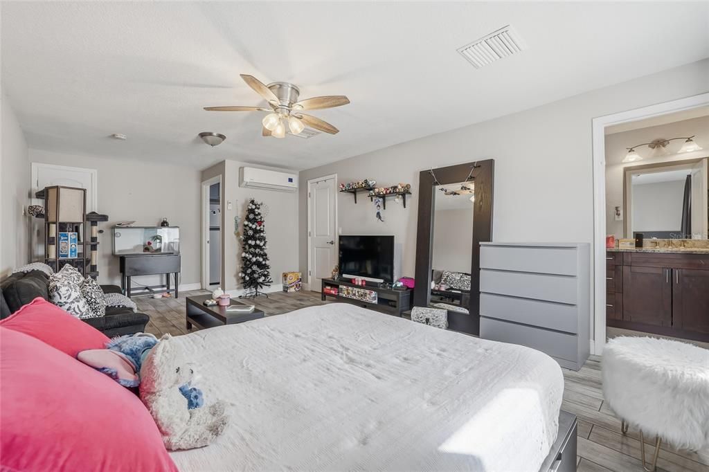 En Venta: $520,000 (5 camas, 3 baños, 1908 Pies cuadrados)