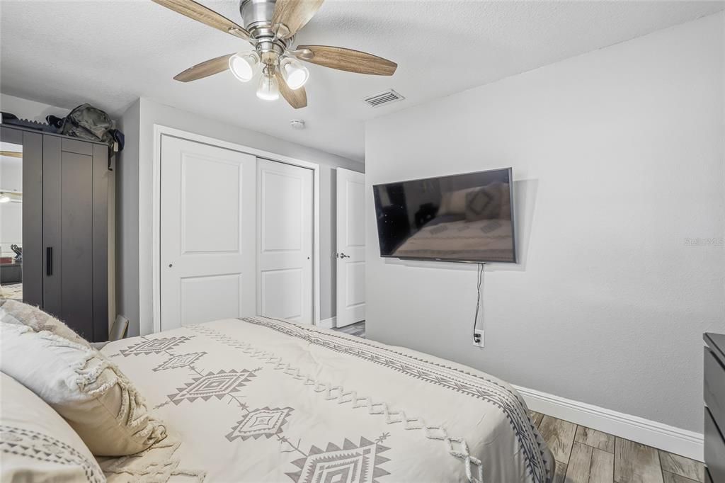 En Venta: $520,000 (5 camas, 3 baños, 1908 Pies cuadrados)