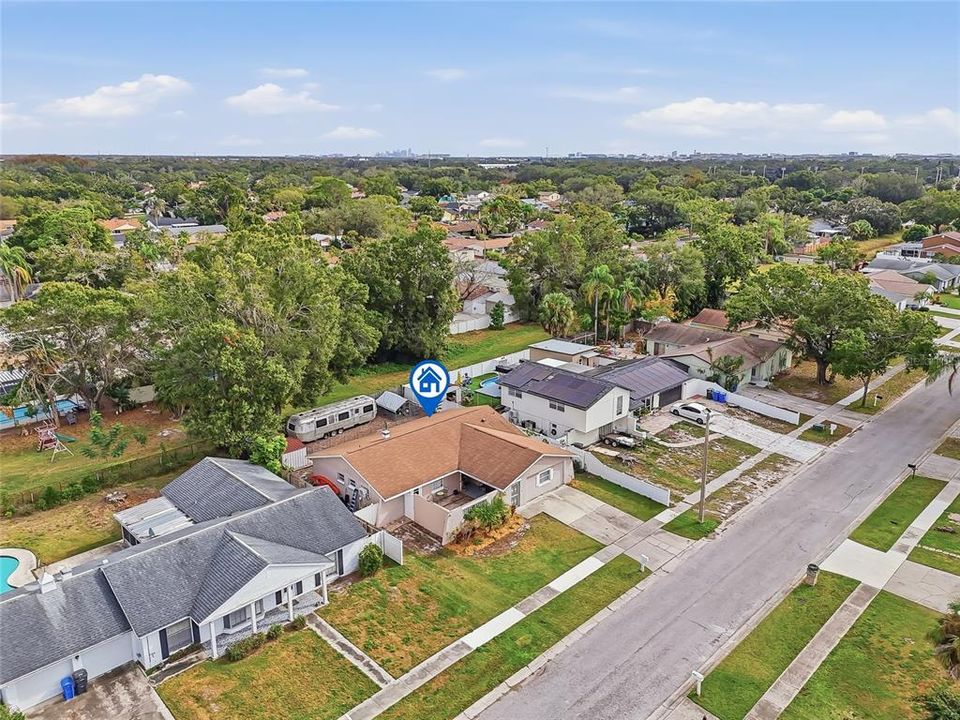 En Venta: $520,000 (5 camas, 3 baños, 1908 Pies cuadrados)