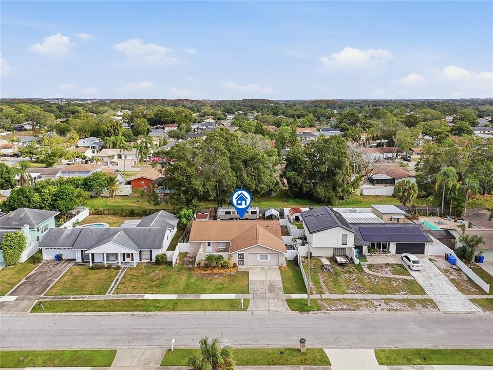 En Venta: $520,000 (5 camas, 3 baños, 1908 Pies cuadrados)