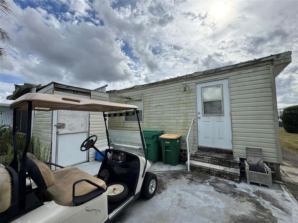 For Sale: $49,900 (2 beds, 2 baths, 864 Square Feet)