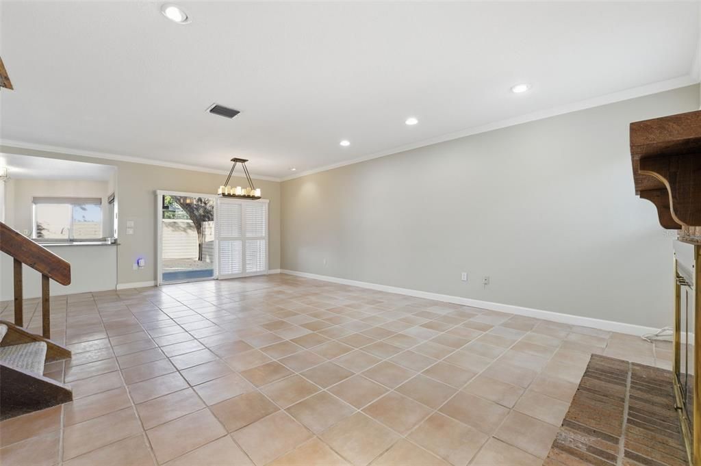 For Sale: $615,000 (3 beds, 2 baths, 1605 Square Feet)