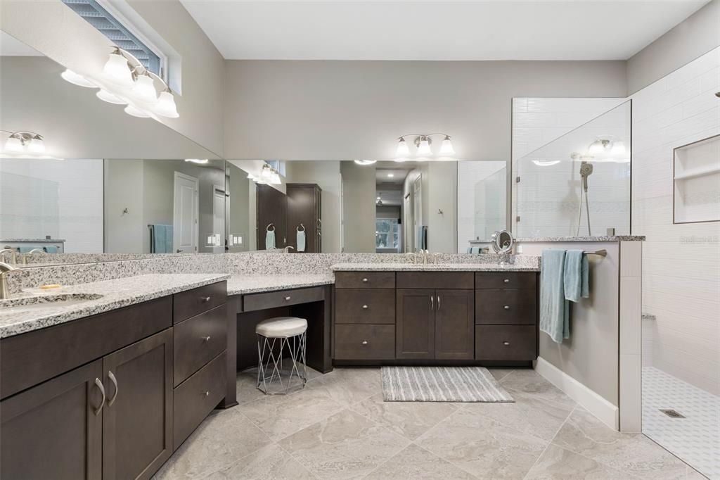 待售: $1,049,000 (3 贝兹, 3 浴室, 2432 平方英尺)