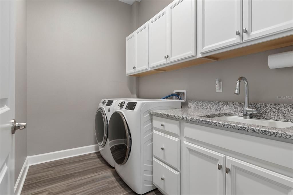 待售: $1,049,000 (3 贝兹, 3 浴室, 2432 平方英尺)