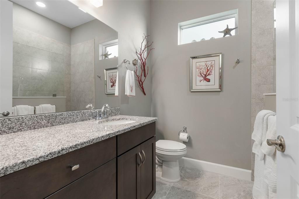 待售: $1,049,000 (3 贝兹, 3 浴室, 2432 平方英尺)