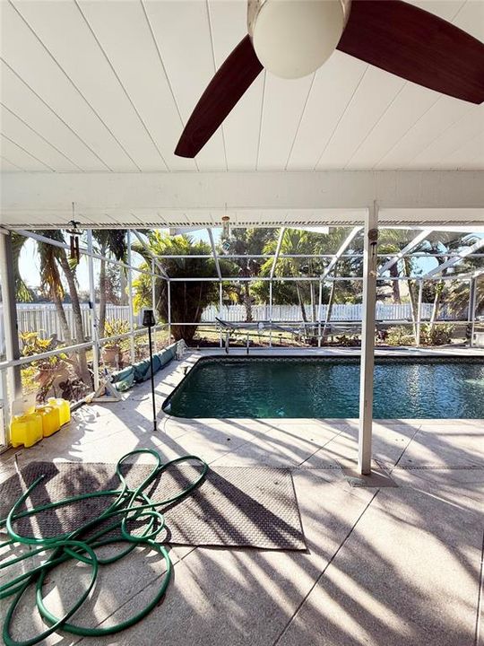 For Sale: $468,000 (3 beds, 2 baths, 1996 Square Feet)