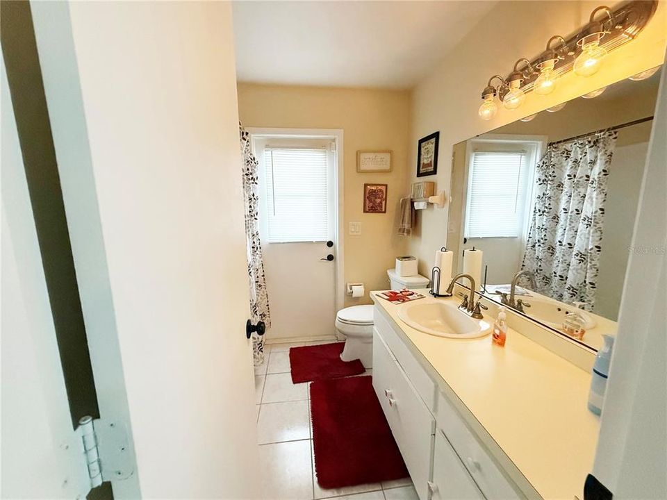 For Sale: $468,000 (3 beds, 2 baths, 1996 Square Feet)