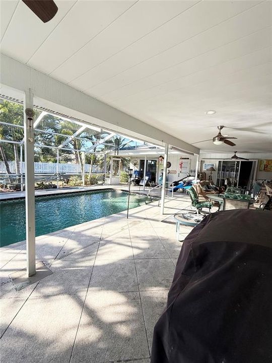 For Sale: $468,000 (3 beds, 2 baths, 1996 Square Feet)