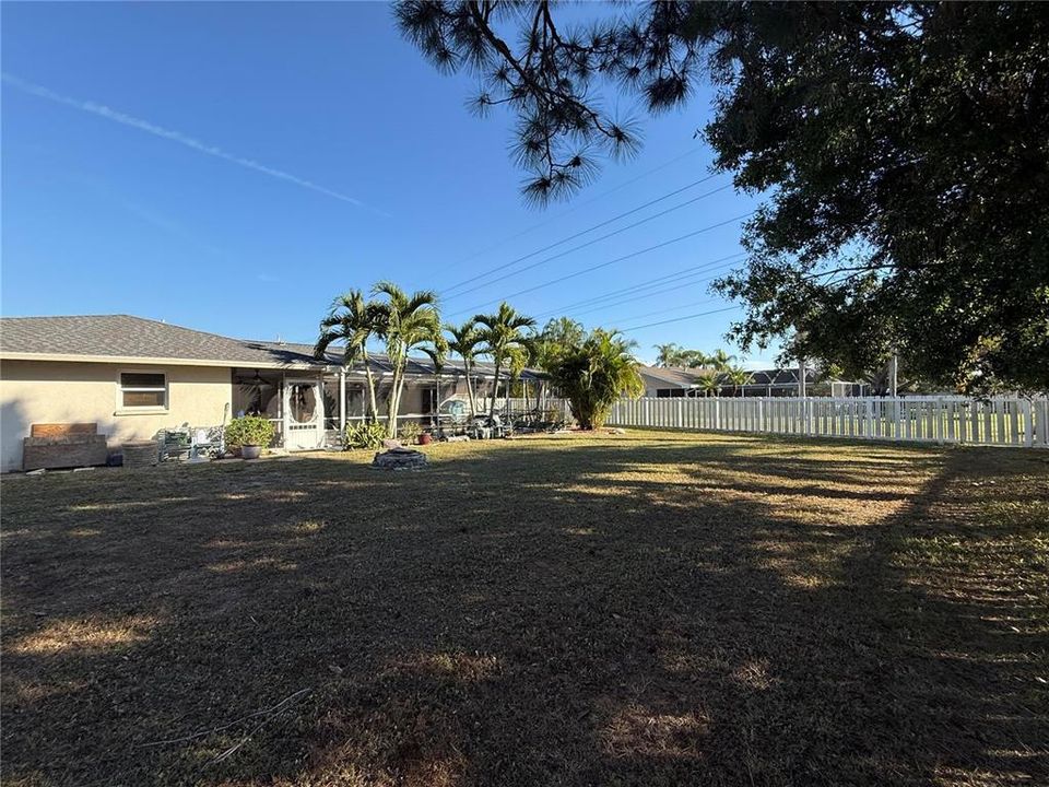 For Sale: $468,000 (3 beds, 2 baths, 1996 Square Feet)