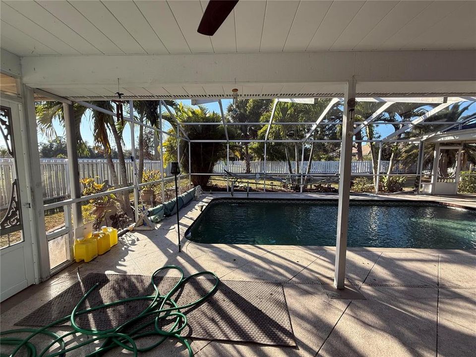 For Sale: $468,000 (3 beds, 2 baths, 1996 Square Feet)