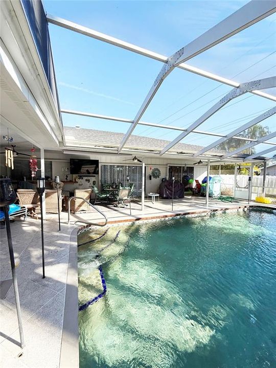 For Sale: $468,000 (3 beds, 2 baths, 1996 Square Feet)