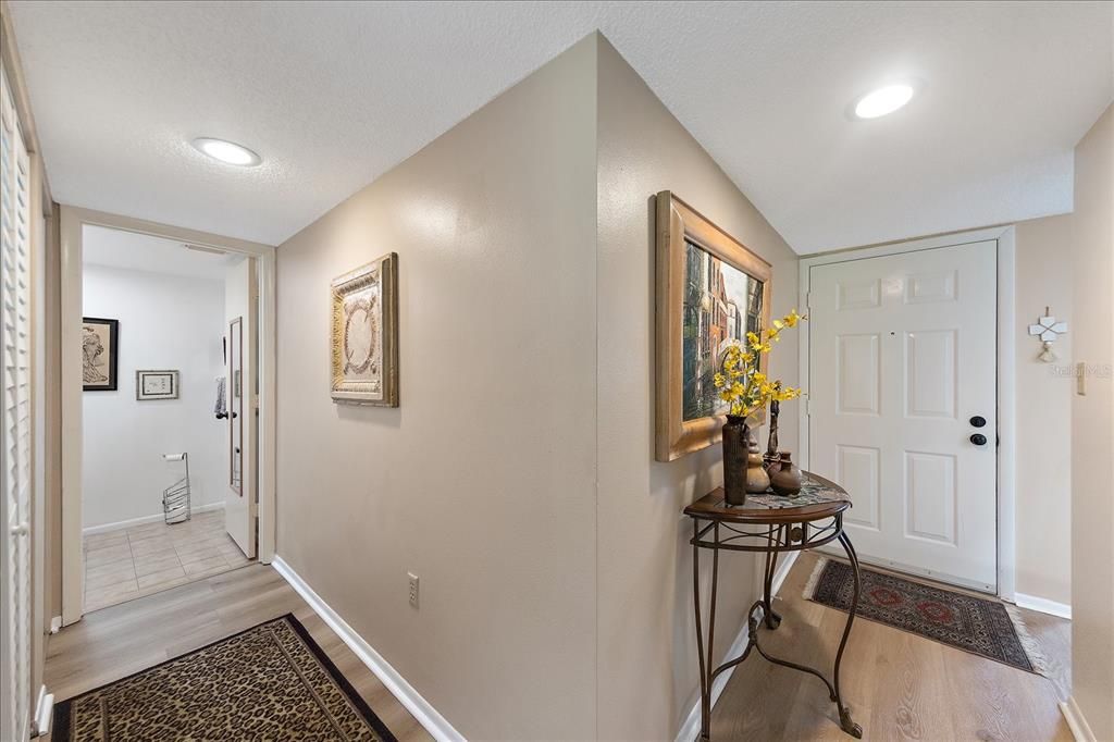 На продажу: $229,000 (1 спален, 1 ванн, 950 Квадратных фут)