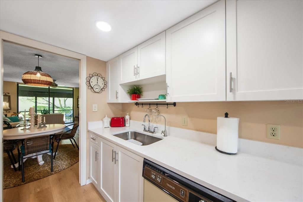 На продажу: $229,000 (1 спален, 1 ванн, 950 Квадратных фут)