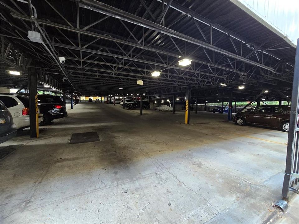 For Rent: $1,490 (1 beds, 1 baths, 672 Square Feet)