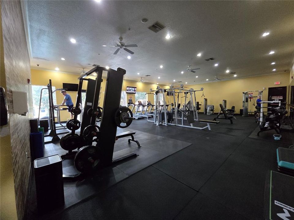 For Rent: $1,490 (1 beds, 1 baths, 672 Square Feet)