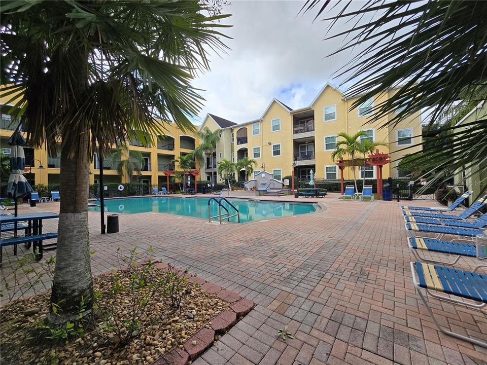 For Rent: $1,490 (1 beds, 1 baths, 672 Square Feet)