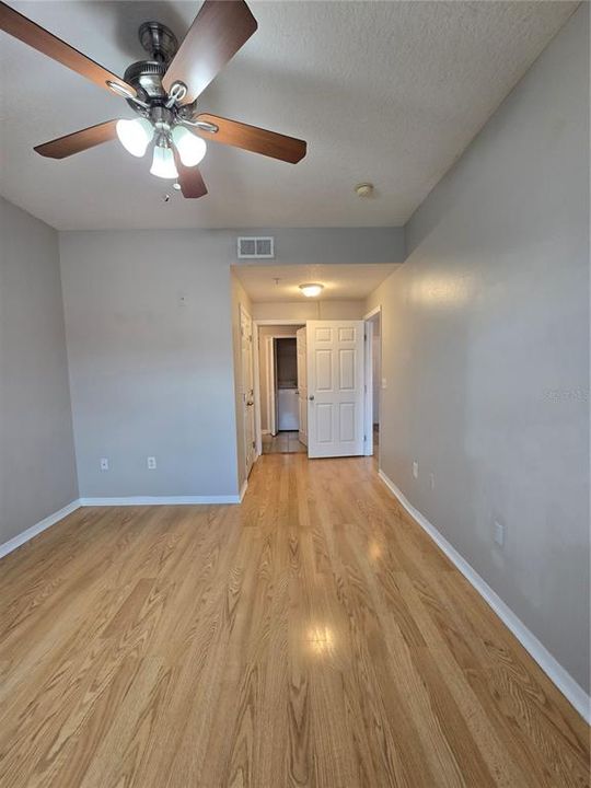 For Rent: $1,490 (1 beds, 1 baths, 672 Square Feet)