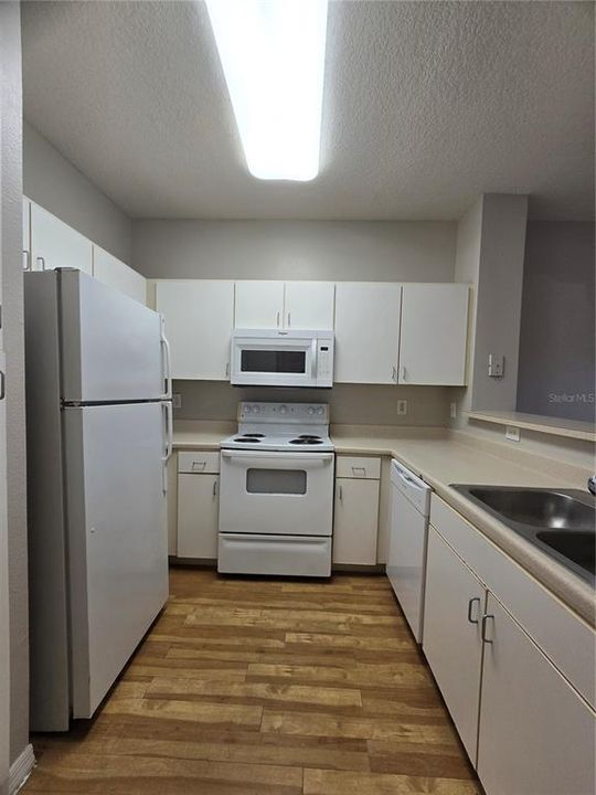 For Rent: $1,490 (1 beds, 1 baths, 672 Square Feet)