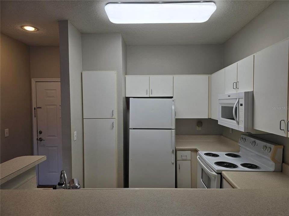 For Rent: $1,490 (1 beds, 1 baths, 672 Square Feet)