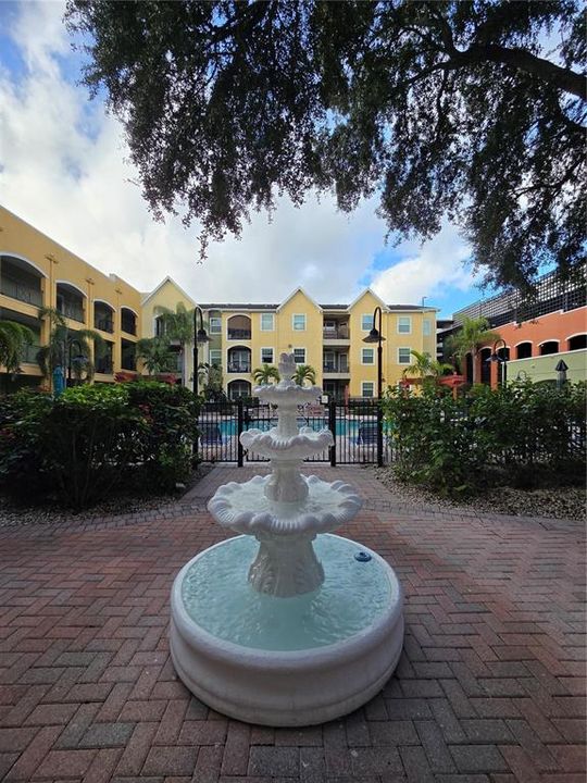 For Rent: $1,490 (1 beds, 1 baths, 672 Square Feet)