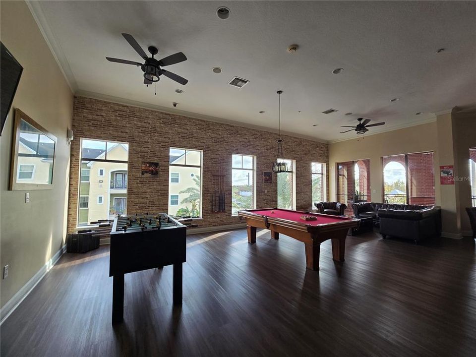 For Rent: $1,490 (1 beds, 1 baths, 672 Square Feet)