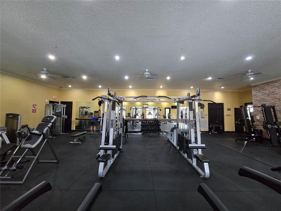 For Rent: $1,490 (1 beds, 1 baths, 672 Square Feet)