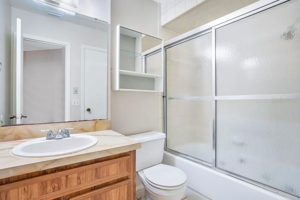 En Venta: $180,000 (2 camas, 1 baños, 1329 Pies cuadrados)