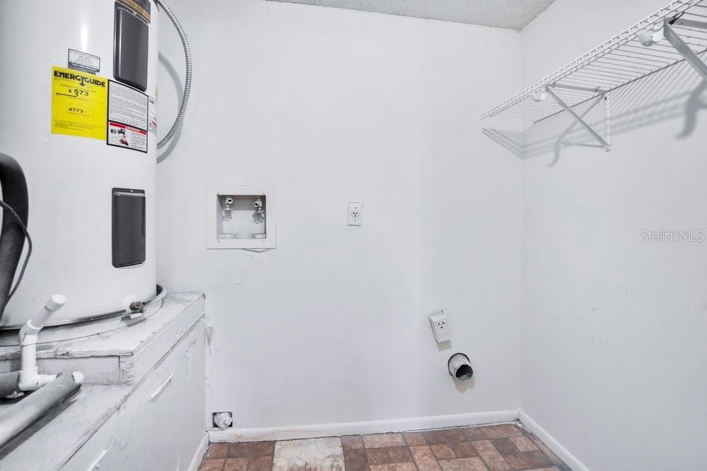 En Venta: $180,000 (2 camas, 1 baños, 1329 Pies cuadrados)