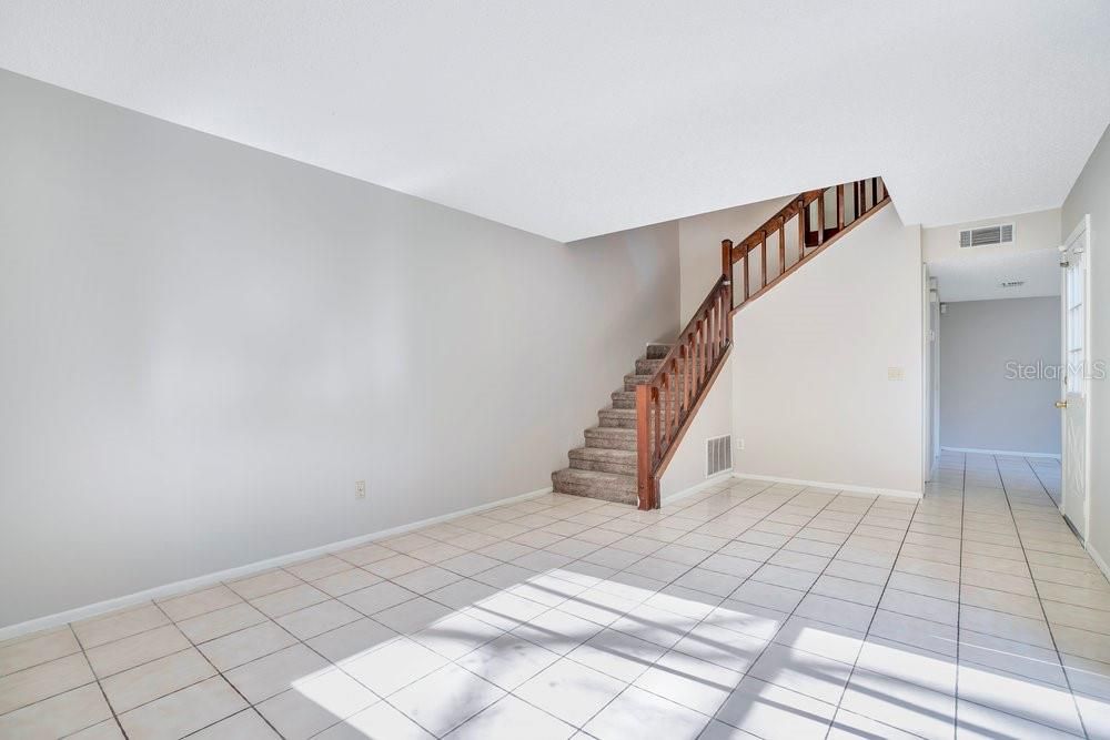 En Venta: $180,000 (2 camas, 1 baños, 1329 Pies cuadrados)