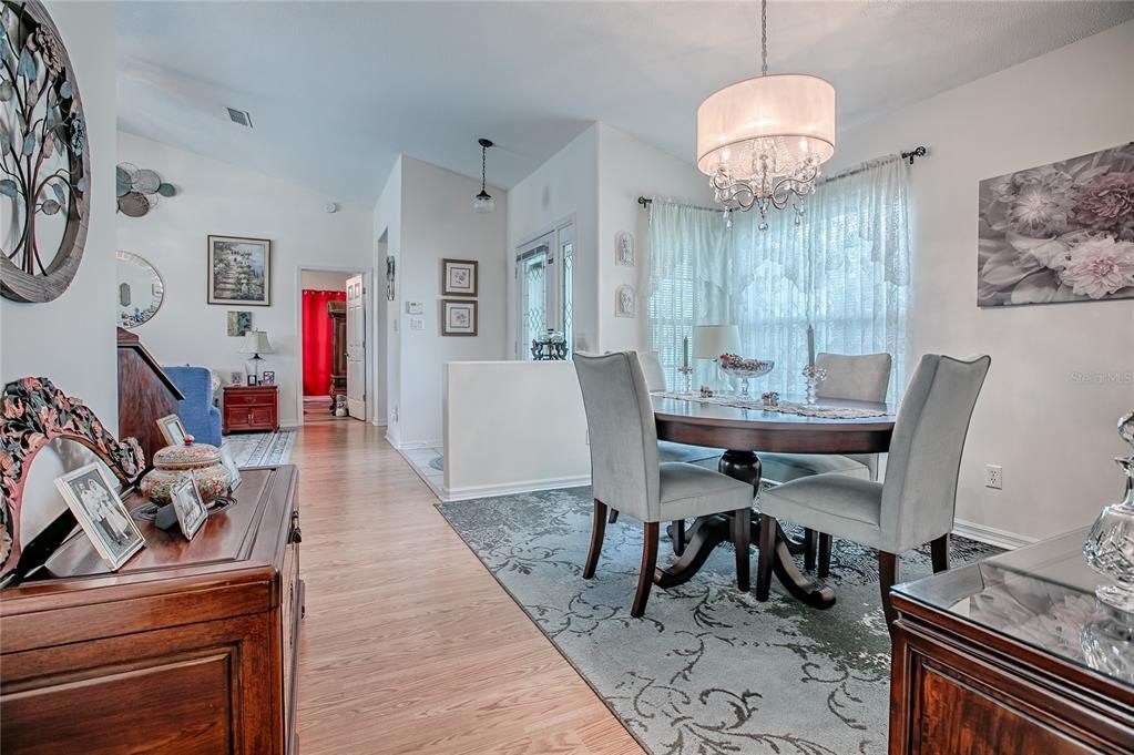 На продажу: $385,000 (3 спален, 2 ванн, 2162 Квадратных фут)