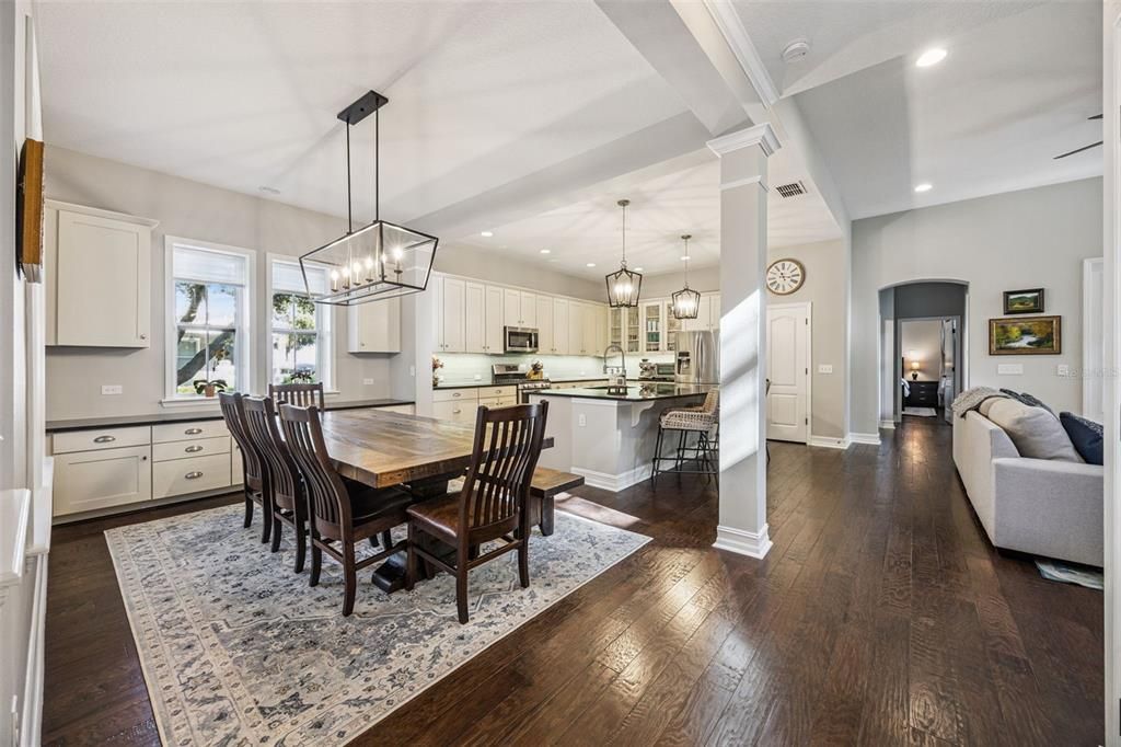 待售: $940,000 (4 贝兹, 3 浴室, 2677 平方英尺)